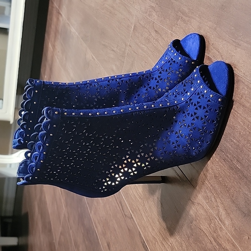 Marc Fiaher Suede booties